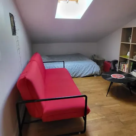 Jolie Privee Centre-ville Hostel *