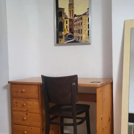 Jolie Privee Centre-ville Hostel Nizza