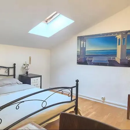 Jolie Privee Centre-ville Hostel