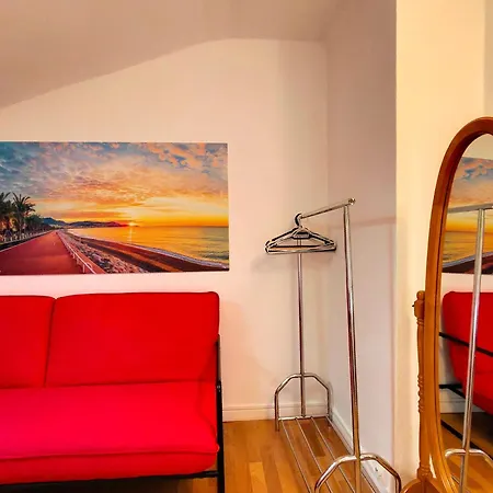 Jolie Privee Centre-ville Hostel Νίκαια